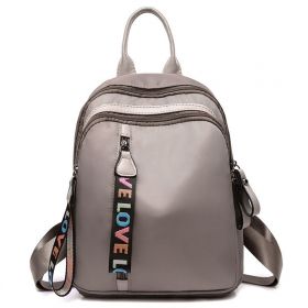 Menší batůžek s přívěšky LOVE Šedý
